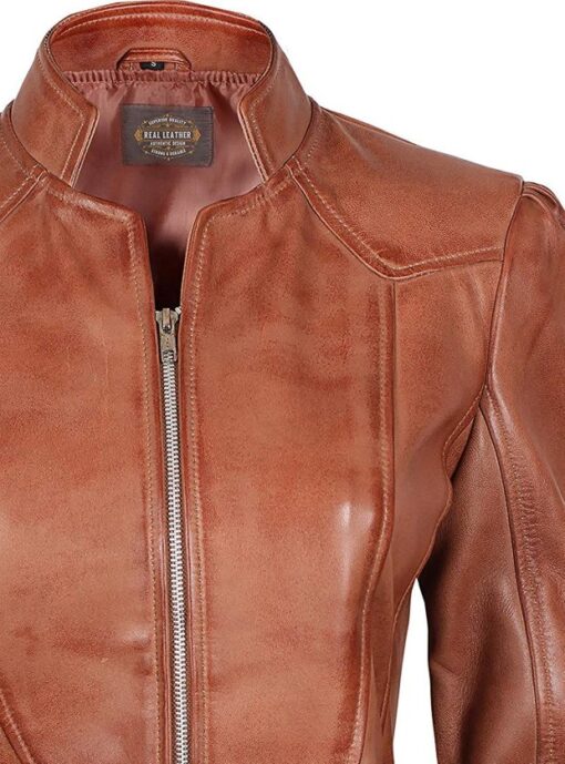 Womens-brown-leather-jacket-collar
